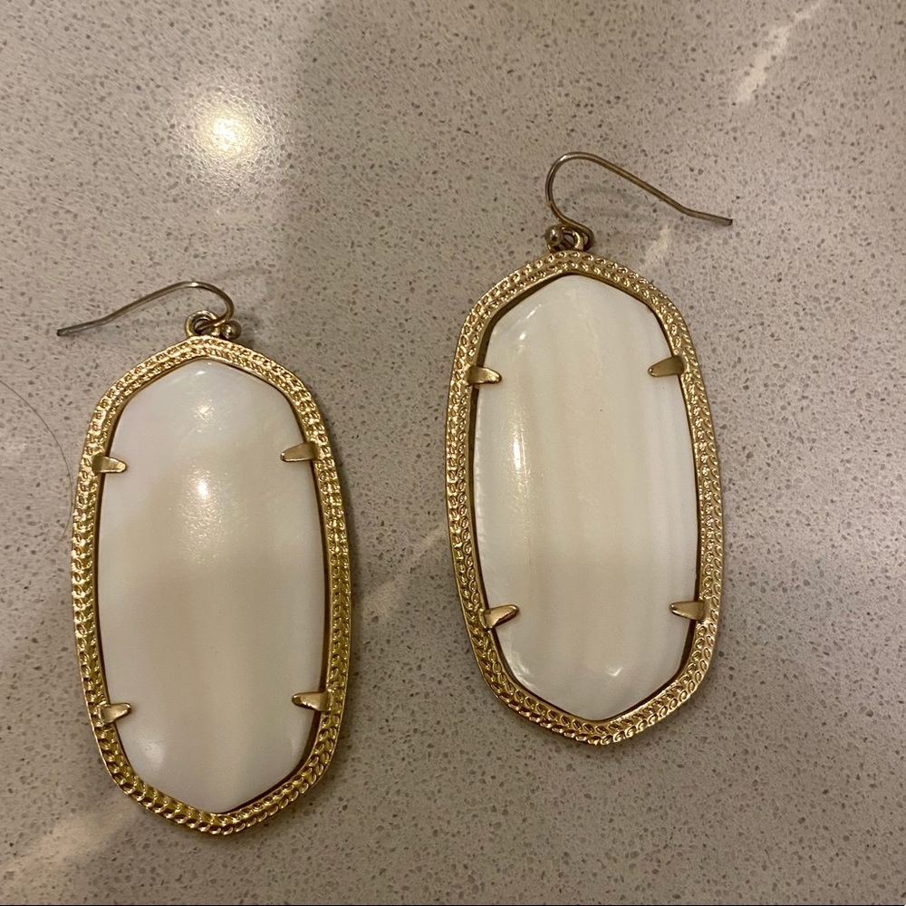 white kendra!